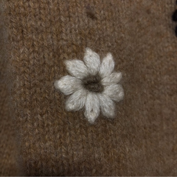 Simons Twik Cardigan Wool tan with flowers Small S - Picture 6 of 7